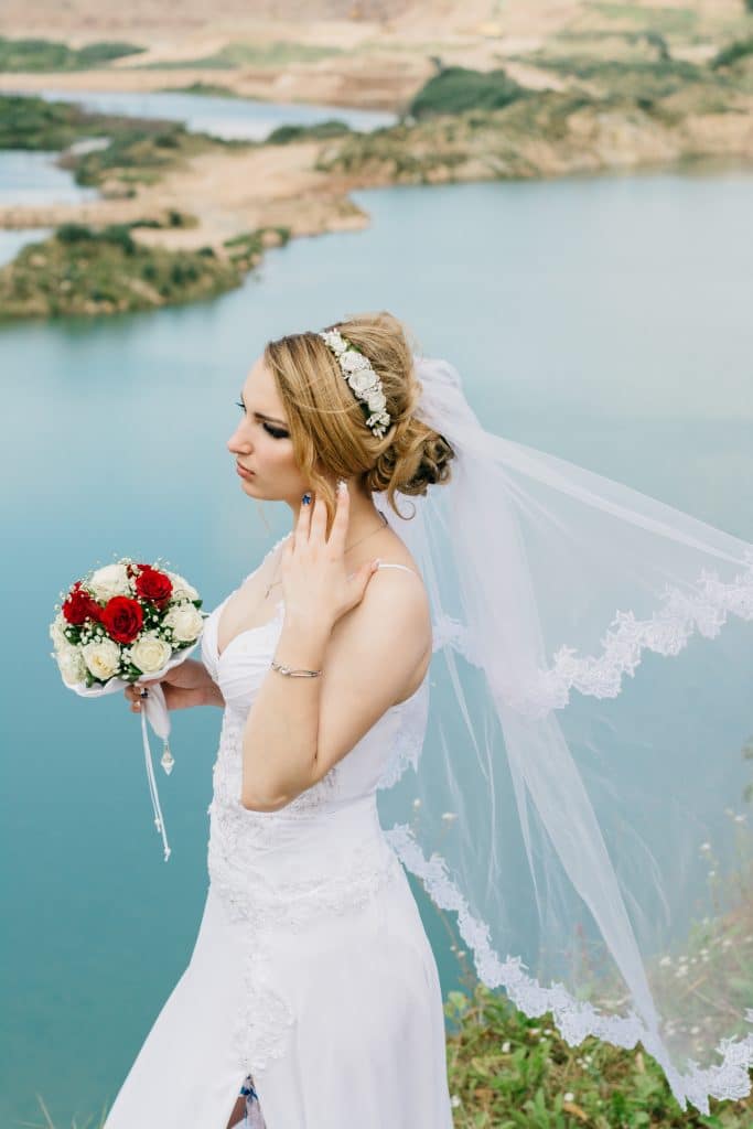 Coiffure mariage chignon flou Coiffure mariage chignon flou