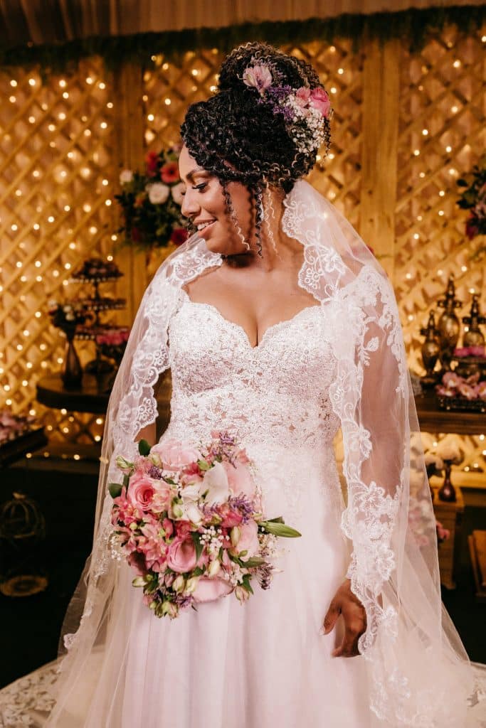 Coiffure mariée chignon haut Coiffure mariée chignon haut