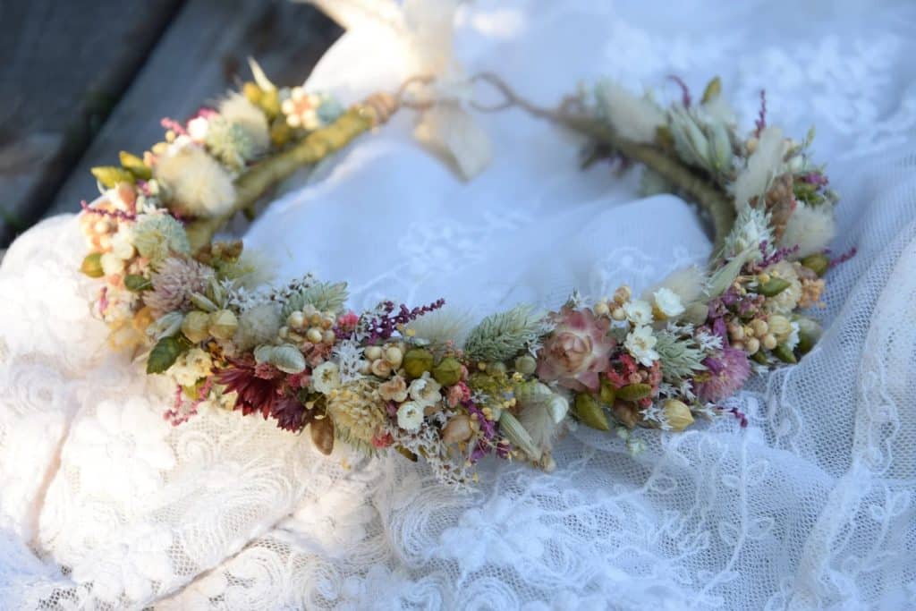 Couronne de fleurs séchées Couronne de fleurs séchées