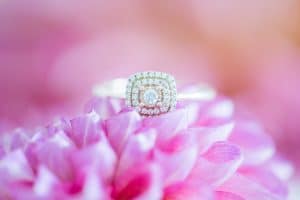bague de fiançailles petit prix pavage