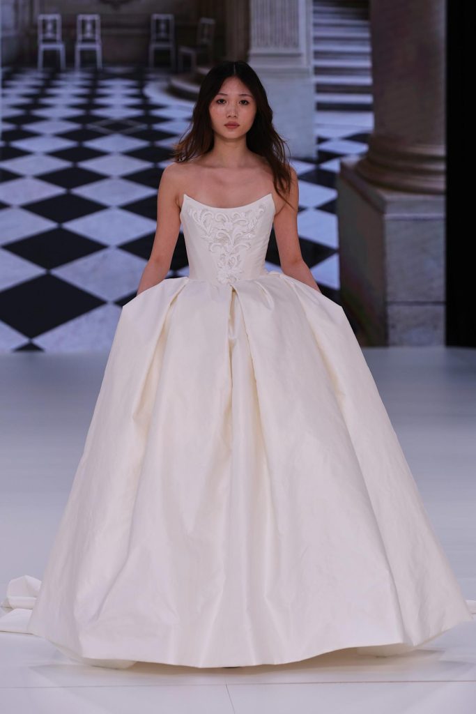 Robe de mariée avec corset à la Barcelona Bridal Fashion Week