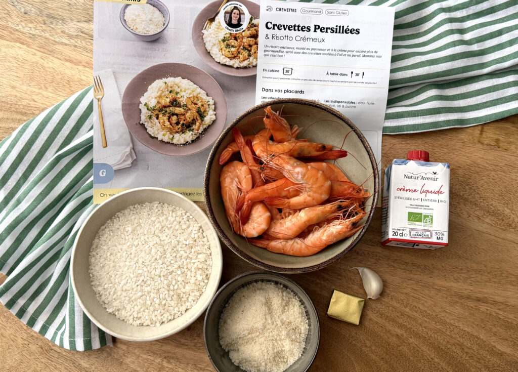 Contenu du panier repas Les Commis pour faire une recette avec des crevettes, du riz risotto, du parmesan et de la crème fraiche